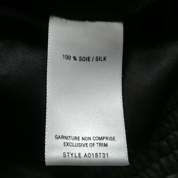 JACOB 💯SILK TOP - SMALL - Picture 7 of 7